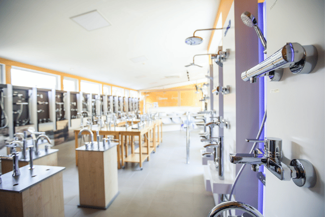 lv logo1esto market 4